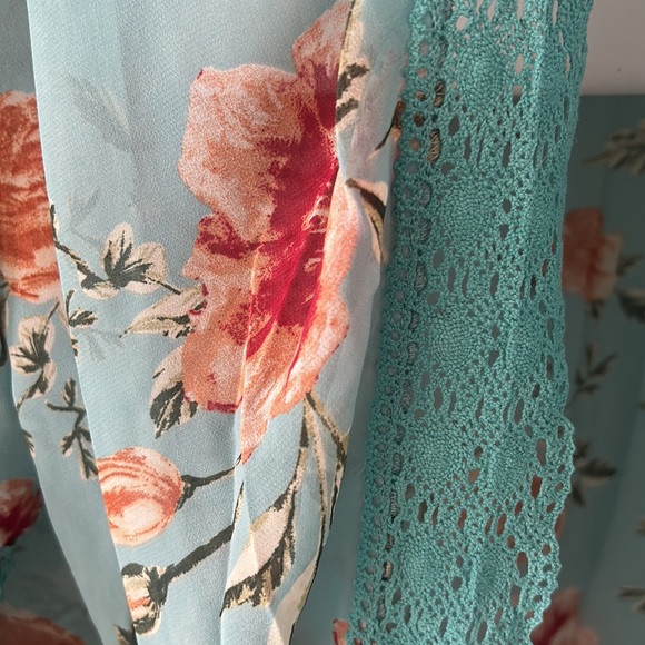 ANDTHEWHY Short Kimono - Picture 3 of 5